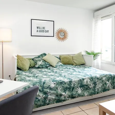 Апартаменты Cosy A 15 Min De Paris Шатийон