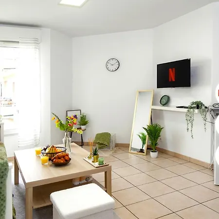 Cosy A 15 Min De Paris Апартаменты *
